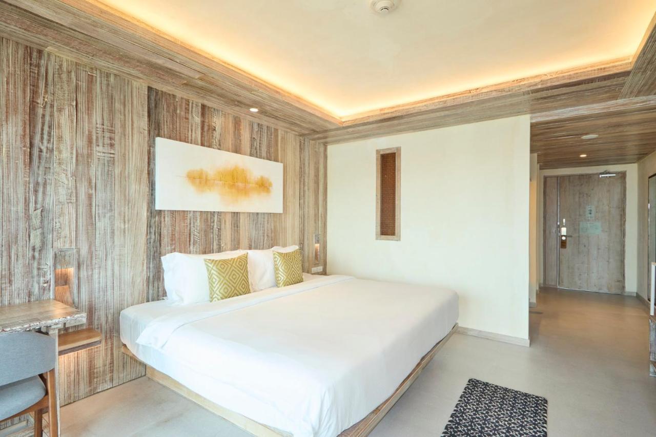 Dinso Resort & Villas Phuket, Vignette Collection, An Ihg Hotel Patong Extérieur photo